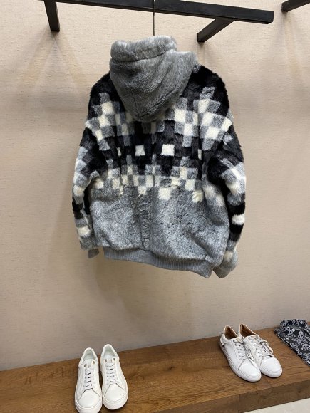 Louis Vuitton - Мужская куртка шуба DZ_0312LV1 Louis Vuitton - Мужская куртка шуба DZ_0312LV1