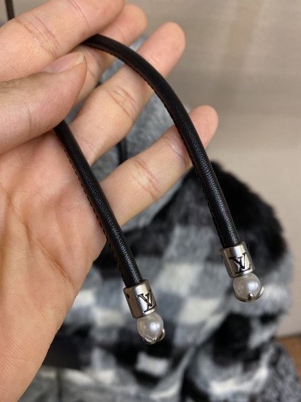 Louis Vuitton - Мужская куртка шуба DZ_0312LV1 Louis Vuitton - Мужская куртка шуба DZ_0312LV1