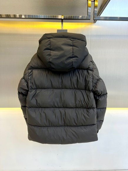 Moncler Madeira - Мужская куртка пуховик DZ_2411MO3 Moncler Madeira - Мужская куртка пуховик DZ_2411MO3