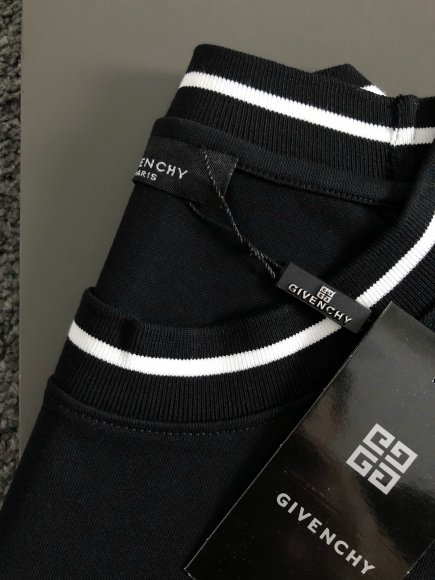 Givenchy - Мужская футболка майка DZ_1202GI6 Givenchy - Мужская футболка майка DZ_1202GI6