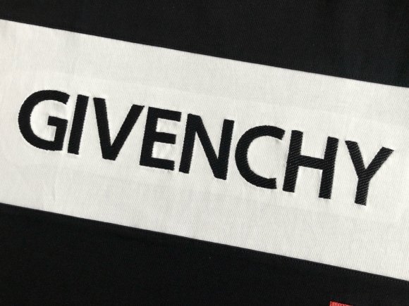 Givenchy - Мужская футболка майка DZ_1202GI6 Givenchy - Мужская футболка майка DZ_1202GI6