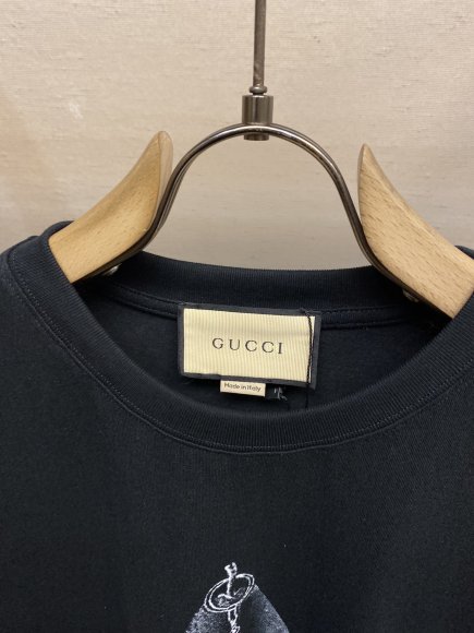 Gucci - Мужская футболка майка DZ_0603GU7
