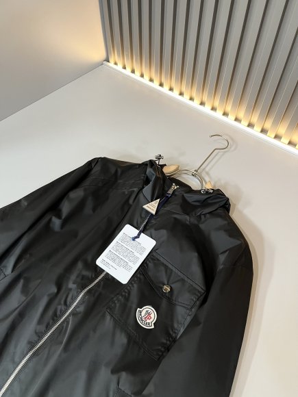 Moncler - Мужская куртка ветровка DF_0208MO2 Moncler - Мужская куртка ветровка DF_0208MO2