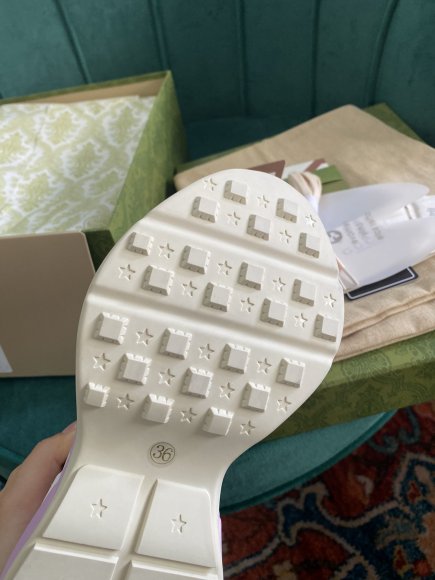 Gucci Rhyton Женские кроссовки UG_0202GU1W