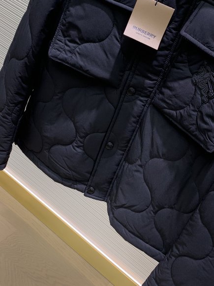 Burberry - Мужская стеганая куртка TI_2908BU7 Burberry - Мужская стеганая куртка TI_2908BU7