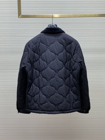 Burberry - Мужская стеганая куртка TI_2908BU7 Burberry - Мужская стеганая куртка TI_2908BU7