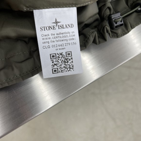 Stone Island - Мужская куртка пуховик TJ_2310SI2