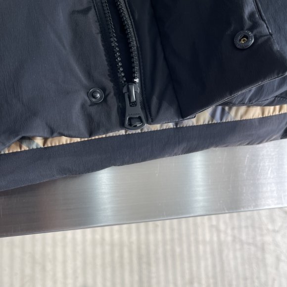 Burberry - Мужская куртка пуховик TJ_0511BU6