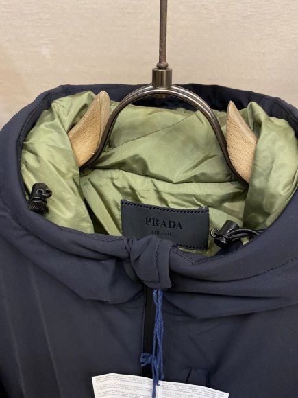 Prada - Мужская куртка парка DZ_2409PR3