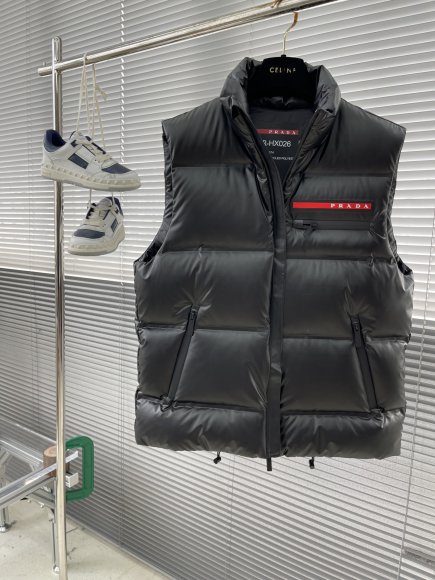 Prada - Мужской жилет пуховик TJ_0511PR7