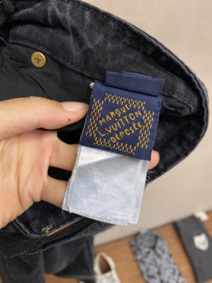 Louis Vuitton - Мужские штаны джинсы DZ_2312LV4