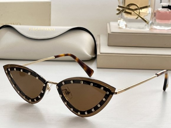 Valentino Солнцезащитные очки BO_1907VA9