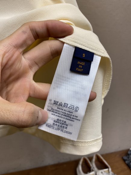 Louis Vuitton - Мужская футболка майка поло DZ_0603LV10 Louis Vuitton - Мужская футболка майка поло DZ_0603LV10