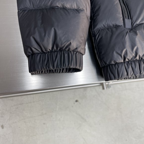 Prada - Мужская куртка пуховик TJ_0511PR8