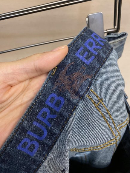 Burberry - Мужские штаны джинсы DZ_0312BU6 Burberry - Мужские штаны джинсы DZ_0312BU6