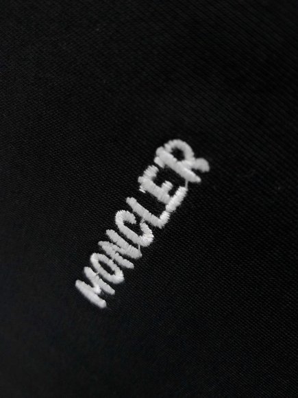 Moncler - Мужская футболка майка DZ_1202MO9 Moncler - Мужская футболка майка DZ_1202MO9