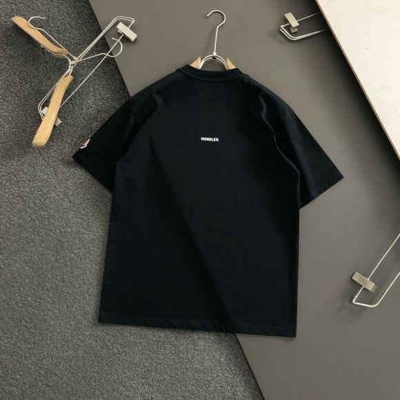 Moncler - Мужская футболка майка DZ_1202MO9 Moncler - Мужская футболка майка DZ_1202MO9