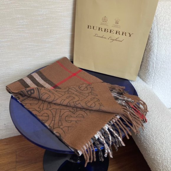 Burberry Кашемировый шарф JX_2111BU3 Burberry Кашемировый шарф JX_2111BU3