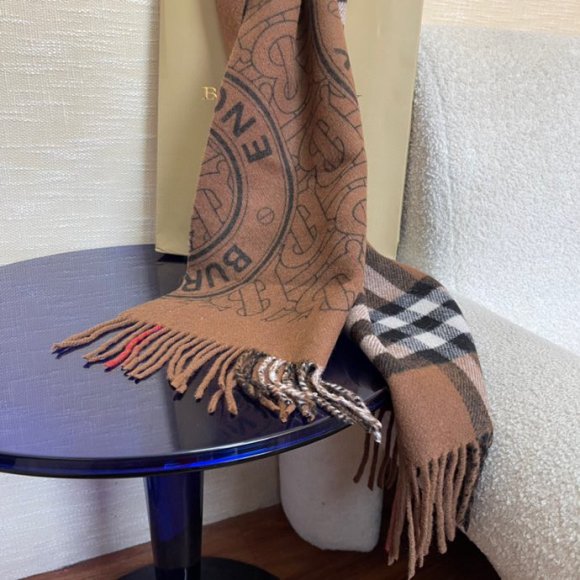 Burberry Кашемировый шарф JX_2111BU3 Burberry Кашемировый шарф JX_2111BU3