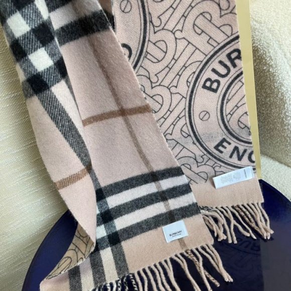 Burberry Кашемировый шарф JX_2111BU3 Burberry Кашемировый шарф JX_2111BU3