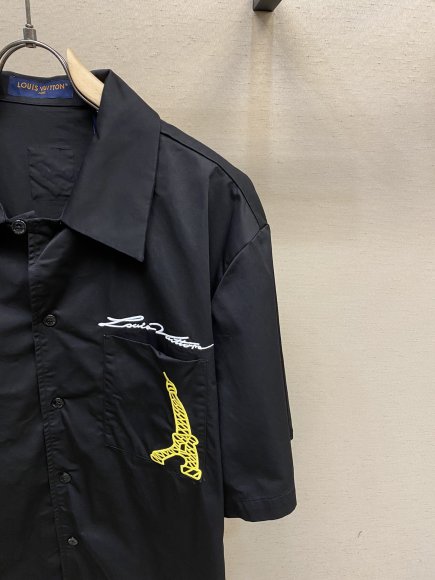 Louis Vuitton - Мужская рубашка DZ_2203LV6 Louis Vuitton - Мужская рубашка DZ_2203LV6