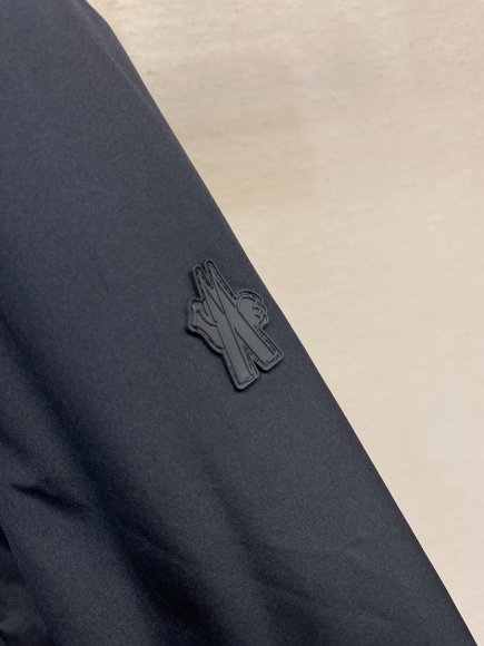 Moncler - Мужская куртка парка DZ_2409MO5