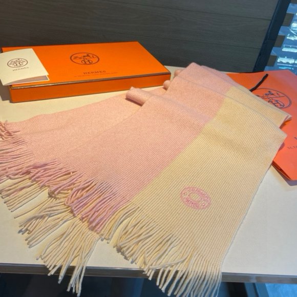 Hermes - Кашемировый шарф JX_0710HE2 Hermes - Кашемировый шарф JX_0710HE2