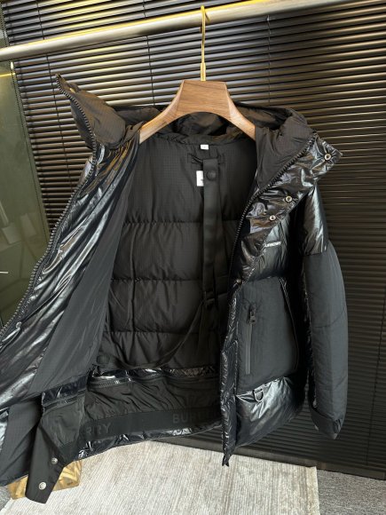 Burberry - Мужская куртка пуховик DZ-2411BU9