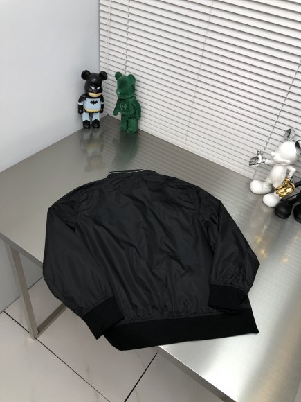 Emporio Armani - Мужская куртка ветровка DZ_3008EA1