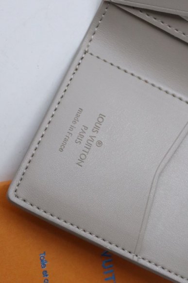 Louis Vuitton Держатель для карт CN_1802LV6