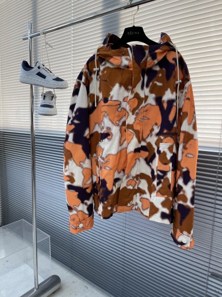 Louis Vuitton - Мужская куртка ветровка TJ_0801LV1 Louis Vuitton - Мужская куртка ветровка TJ_0801LV1