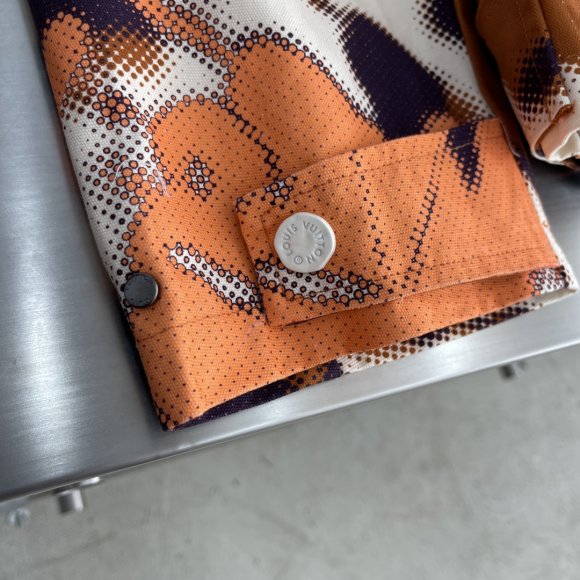 Louis Vuitton - Мужская куртка ветровка TJ_0801LV1