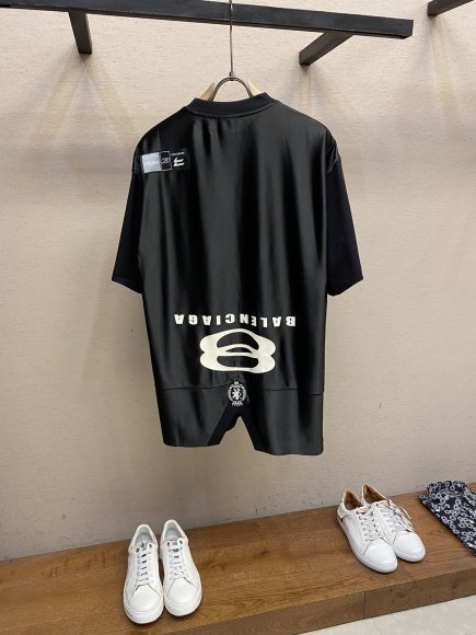 Balenciaga - Мужская футболка майка DZ_2203BA8 Balenciaga - Мужская футболка майка DZ_2203BA8