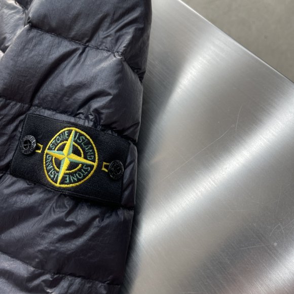 Stone Island - Мужская куртка пуховик TJ_2310SI7