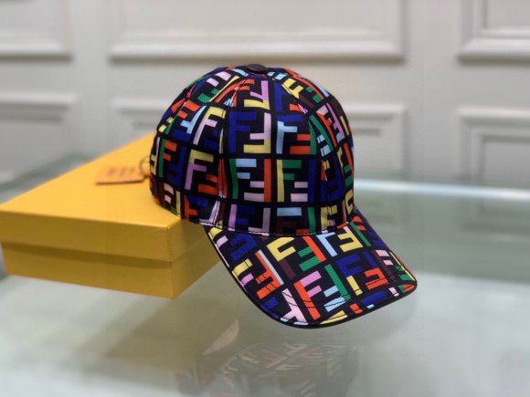 Fendi - Бейсболка кепка AO_2404FE7 Fendi - Бейсболка кепка AO_2404FE7