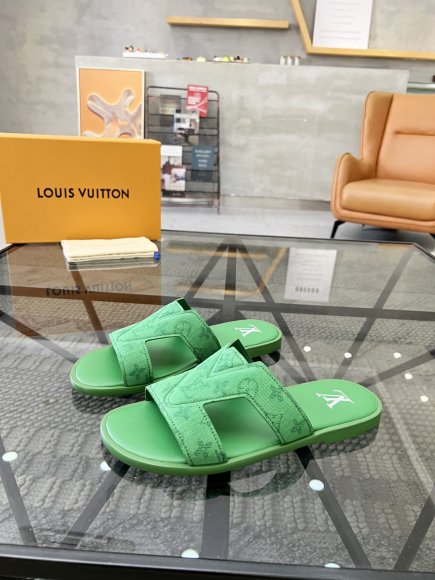 Louis Vuitton - Мужские шлепанцы сандалии RU_0304LV10 Louis Vuitton - Мужские шлепанцы сандалии RU_0304LV10