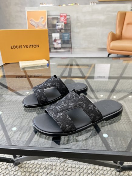 Louis Vuitton - Мужские шлепанцы сандалии RU_0304LV10