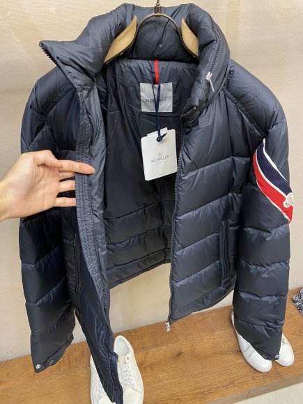 Moncler - Мужская куртка пуховик DZ_0611MO2 Moncler - Мужская куртка пуховик DZ_0611MO2