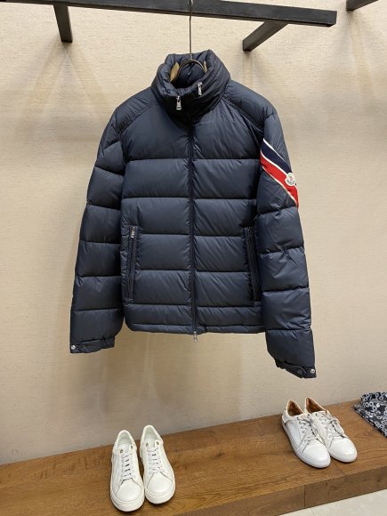Moncler - Мужская куртка пуховик DZ_0611MO2 Moncler - Мужская куртка пуховик DZ_0611MO2
