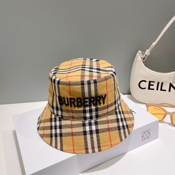 Burberry - Панама AO_2404BU8 Burberry - Панама AO_2404BU8