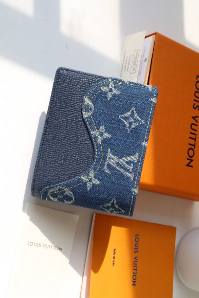 Louis Vuitton Кошелек CN_1802LV8