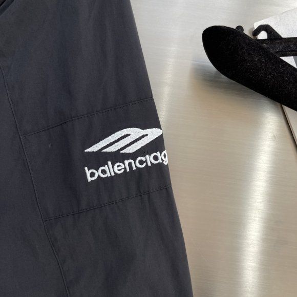 Balenciaga - Мужская рубашка TJ_0801BA3 Balenciaga - Мужская рубашка TJ_0801BA3