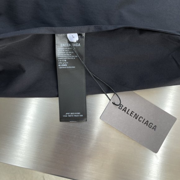 Balenciaga - Мужская рубашка TJ_0801BA3 Balenciaga - Мужская рубашка TJ_0801BA3