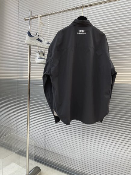 Balenciaga - Мужская рубашка TJ_0801BA3 Balenciaga - Мужская рубашка TJ_0801BA3