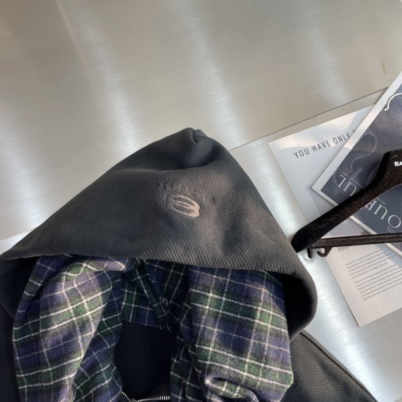 Balenciaga - Мужская кофта толстовка с шарфом TJ_2310BA9