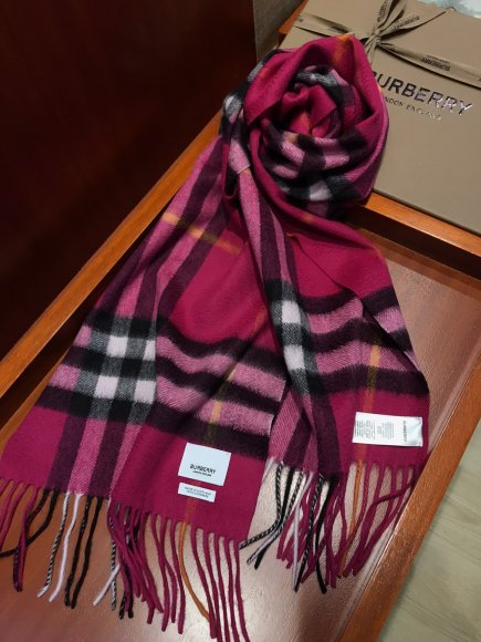 Burberry - Кашемировый шарф JX_0412BU1