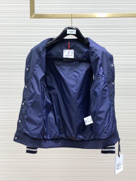 Moncler - Мужская куртка бомбер TI_2309MO1 Moncler - Мужская куртка бомбер TI_2309MO1