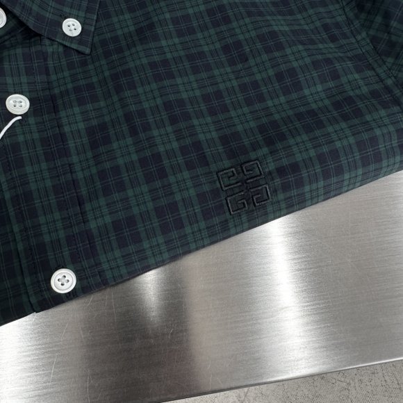 Givenchy - Мужская рубашка TJ_1608GI8 Givenchy - Мужская рубашка TJ_1608GI8