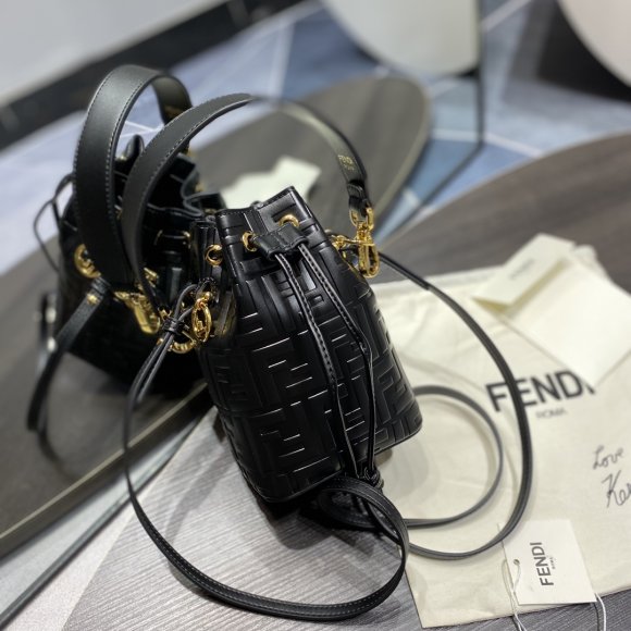 Fendi Mon Tresor Женская сумка- кисет GI_1802FE1