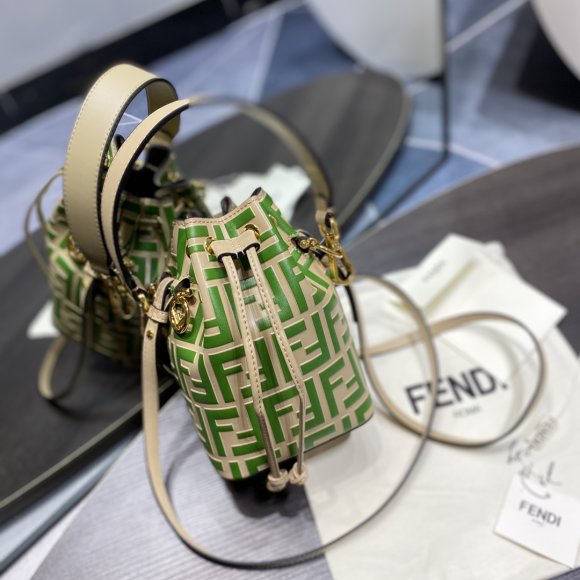 Fendi Mon Tresor Женская сумка- кисет GI_1802FE1